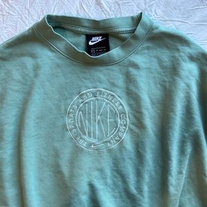 Nike’s Sage Sweatshirt XS